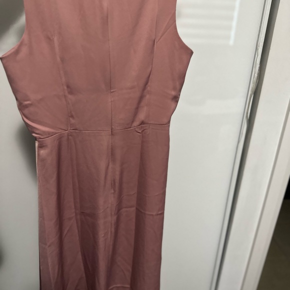 A pink dress in size Medium - Picture 4 of 5